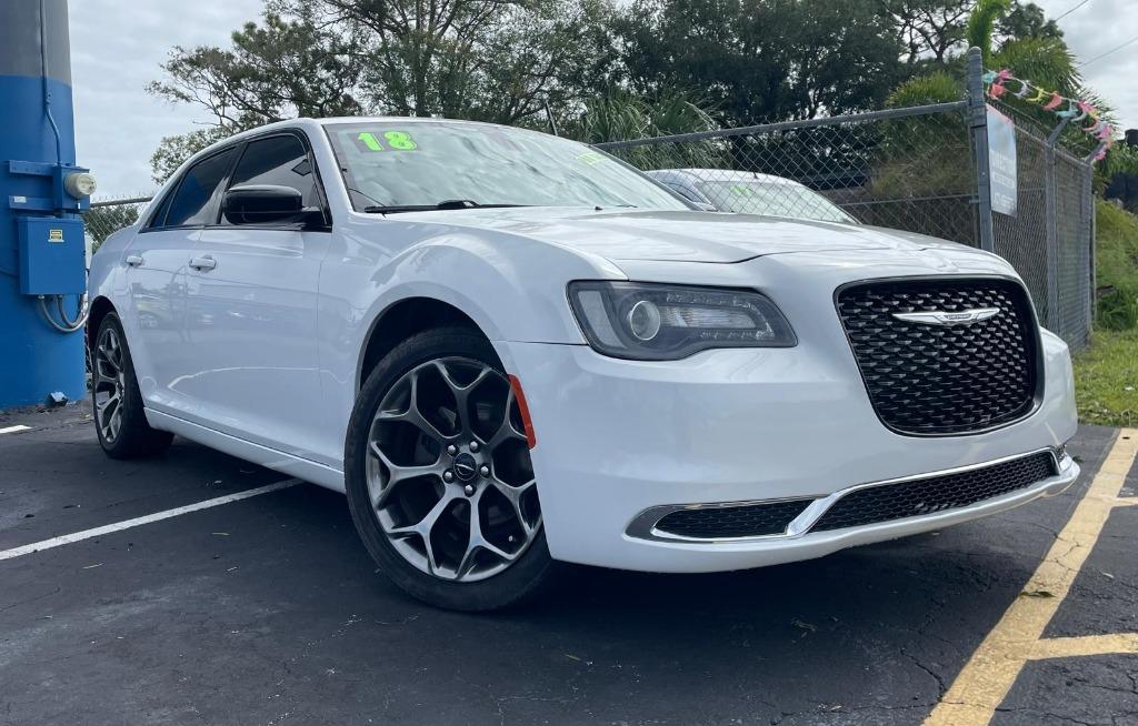 2018 Chrysler 300 Touring