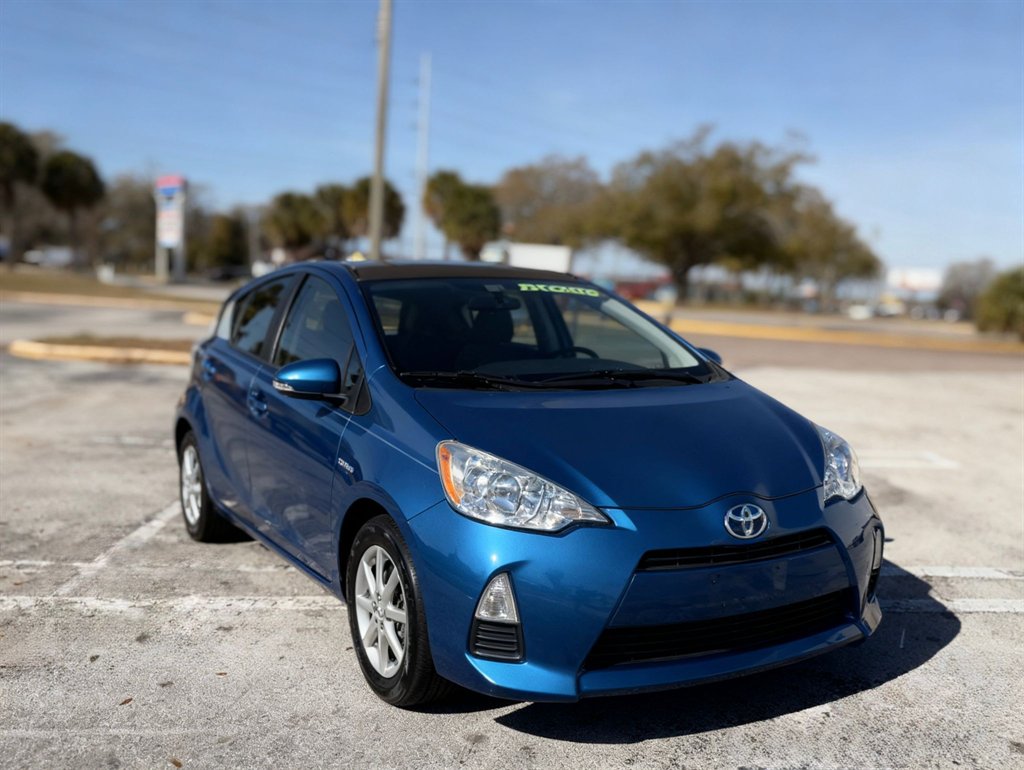 2013 Toyota Prius c Three
